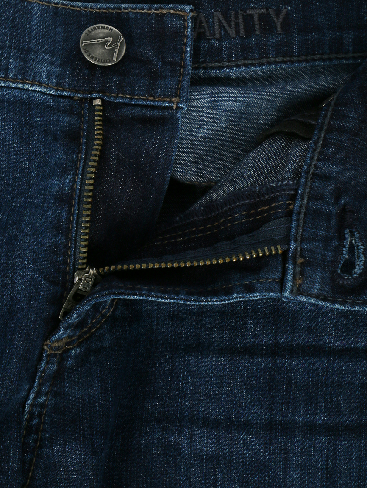 Расклешенные джинсы с низкой посадкой Citizens of Humanity  –  Деталь2  – Цвет:  Синий