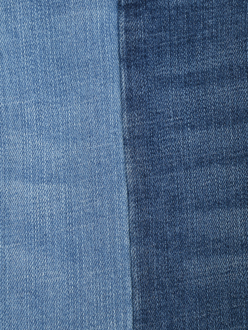 Узкие джинсы из светлого денима - Деталь